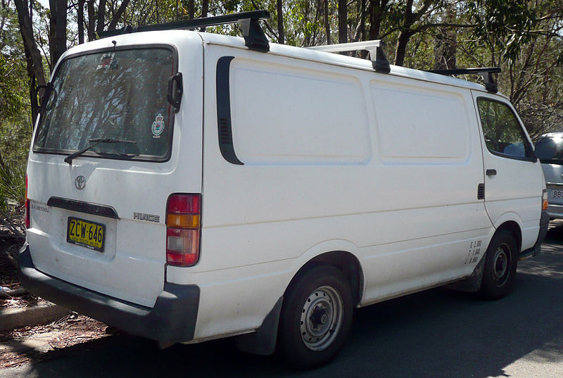 File:1994-1998 Toyota Hiace (RZH103R) van 02.jpg