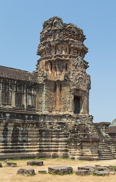 File:2016 Angkor, Angkor Wat, Główna świątynia (04).jpg