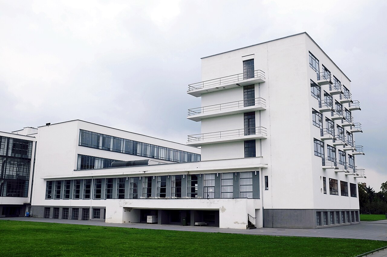 Bauhaus And Its Sites In Weimar Dessau And Bernau Wikiwand