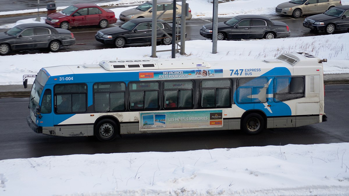 Автобус 747. Автобус 747 Москва. Автобус 7т Владивосток. Bus экспресс Челябинск.