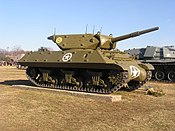 M10 Wolverine niszczyciel czołgów konstrukcyjnie zbliżony do czołgu