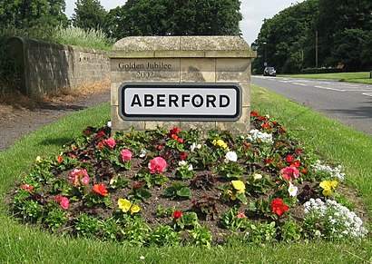 How to get to Aberford with public transport- About the place