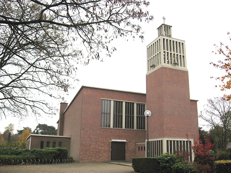 File:Achel - Kruisvindingskerk.jpg