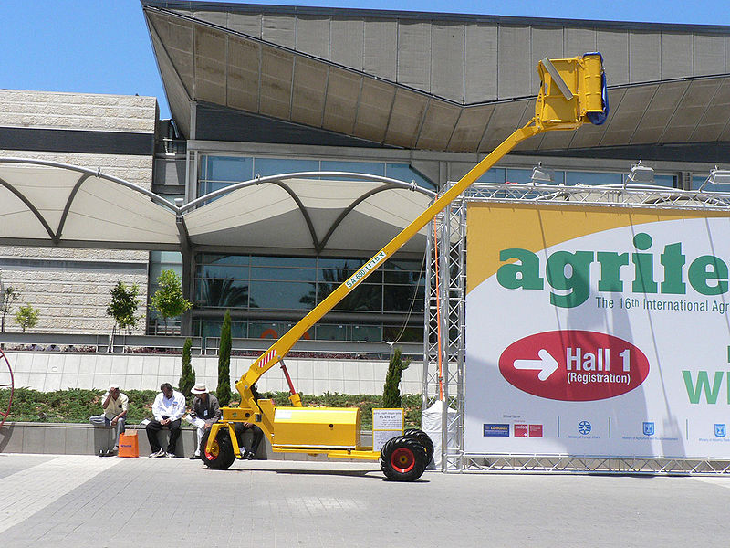 File:Afron-SA650-agritech01.jpg