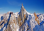 Aiguille du Midi aus dem Hubschrauber fotografiert