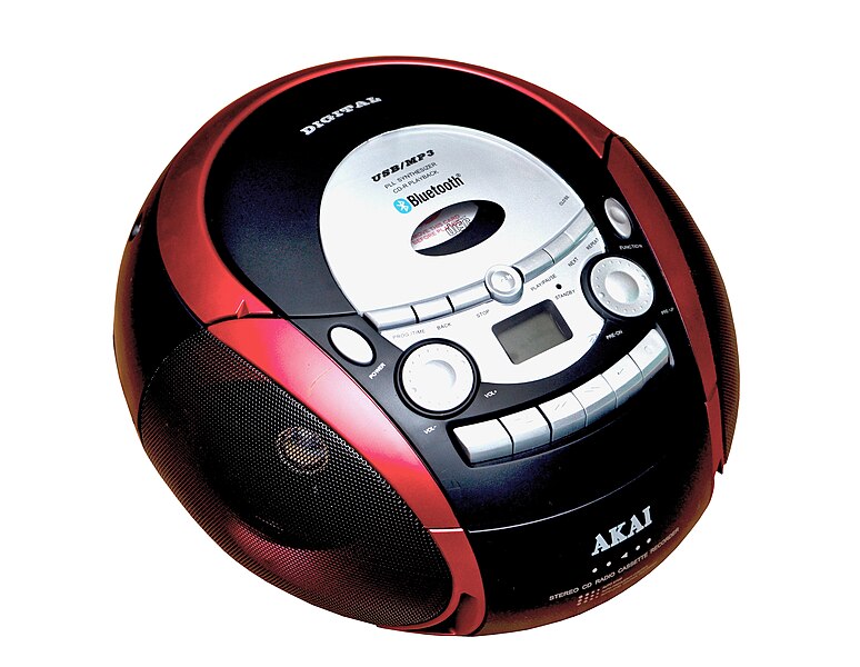 File:Akai APRC-90 portable radio cassette CD player with Bluetooth (edited, white background).jpg