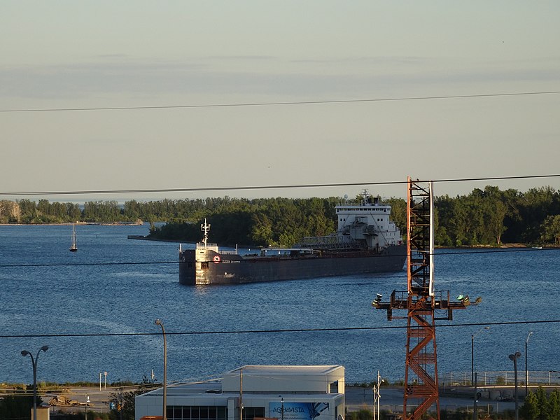 File:Algoma Enterprise enter's Toronto's shipping channel, at dusk, 2016 06 22 (3).JPG - panoramio.jpg