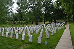 Alton Nasional Cemetery.jpg