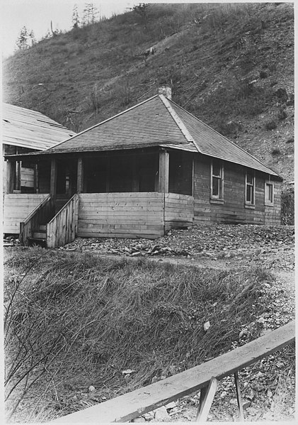 File:Avery, Idaho. Unknown building - NARA - 298424.jpg