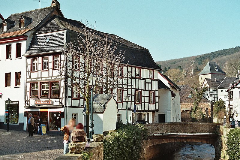 File:Bad Münstereifel, Café "Am Salzmarkt".JPG