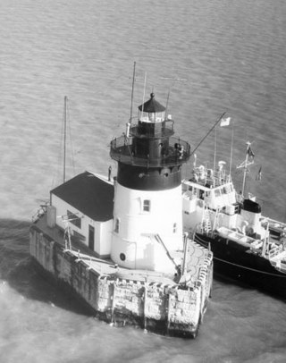 <span class="mw-page-title-main">Detroit River Light</span> Lighthouse in Michigan, United States