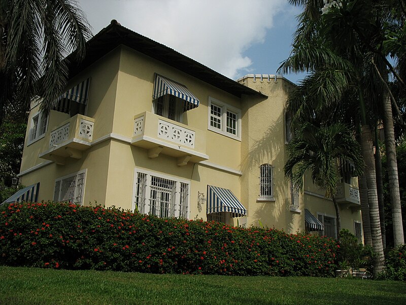 File:Barranquilla casona barrio El Prado.jpg