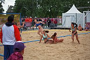 Deutsch: Beachhandball bei den Olympischen Jugendspielen 2018; Tag 5, 10. November 2018; Mädchen, Hauptrunde - Ungarn-Paraguay 2:0 English: Beach handball at the 2018 Summer Youth Olympics at 11 October 2018 – Girls Main Round – Hungary-Paraguay 2:0