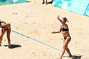 Deutsch: Beachvolleyball bei den Olympischen Jugendspielen 2018; Tag 9, 15. Oktober 2018; Mädchen, Viertelfinale: Italien-China 2–0 (21–16/21–9) English: Beach volleyball at the 2018 Summer Youth Olympics at 15 October 2018 – Girls Quarterfinals: Italy-China 2–0 (21–16/21–9)