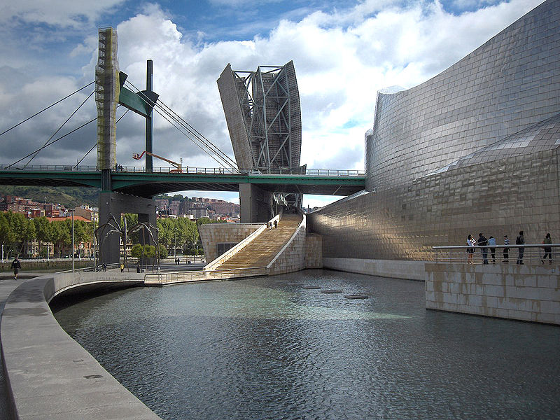 File:Bilbao.Guggenheim18.jpg