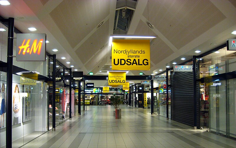 File:Bilka Aalborg 2012.JPG