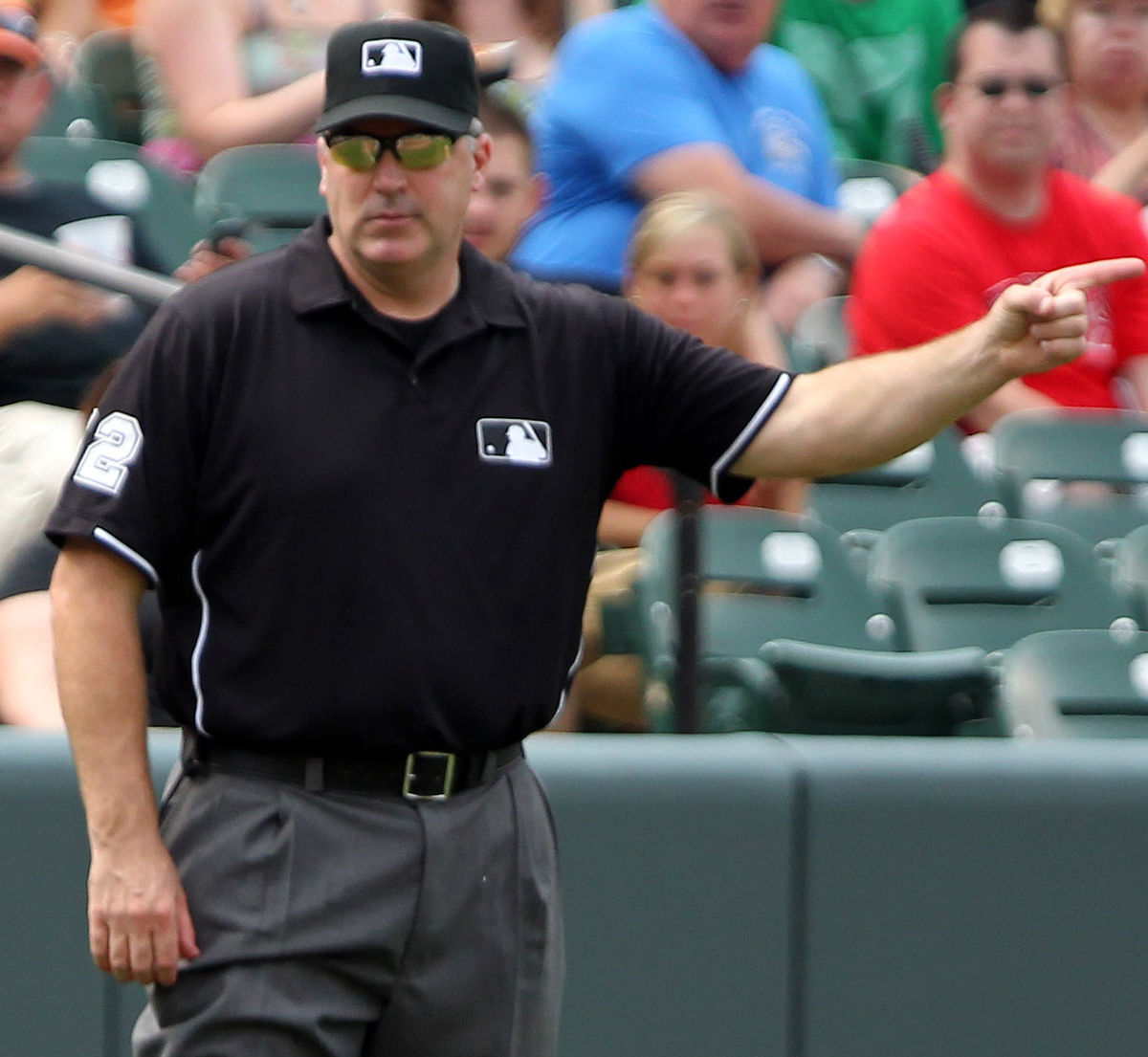 Umpire (baseball) - Wikipedia