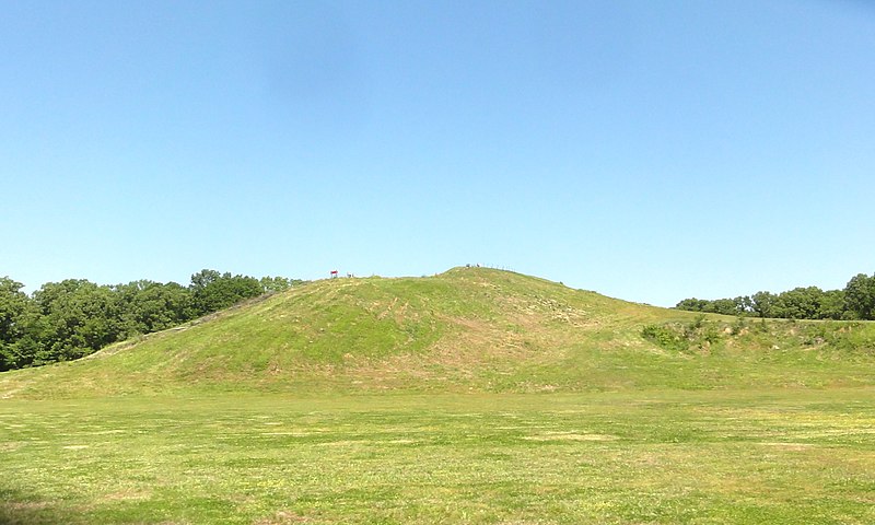 File:Bird Mound at Poverty Point.jpg