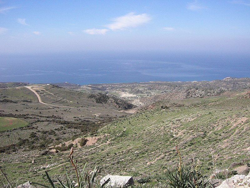 File:Blick auf die Küste - panoramio - Arnold Schott.jpg