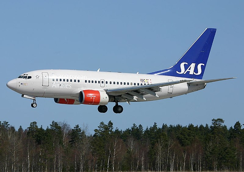 File:Boeing 737-683, Scandinavian Airlines - SAS AN0842223.jpg