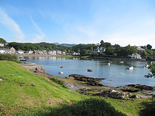 Borth-y-Gest harbour - geograph.org.uk - 2461295