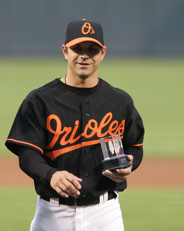 Orioles second baseman Brian Roberts signs with Yankees