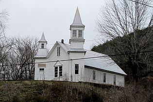 The church, viewed from TN-116 Briceville-community-church-tn2.jpg