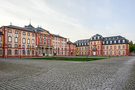 The corps de logis and the Chamber Wing Bruchsal, Schloss, Corps de Logis, Kammerflugel, von Sudosten 20170530 001.jpg