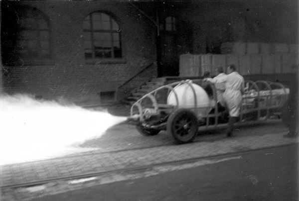 Rocket vehicle on dynamometer at Heylandt