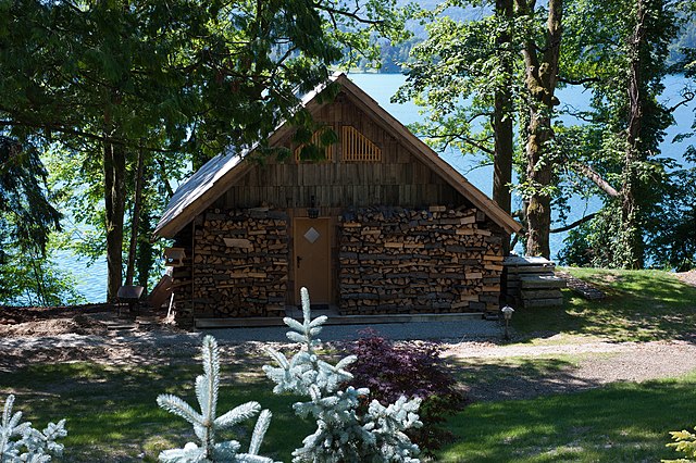 File:Cabin (4786020298).jpg - Wikimedia Commons