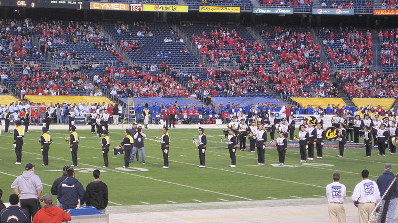 File:Cal Band performing pregame at 2009 Poinsettia Bowl 5.JPG