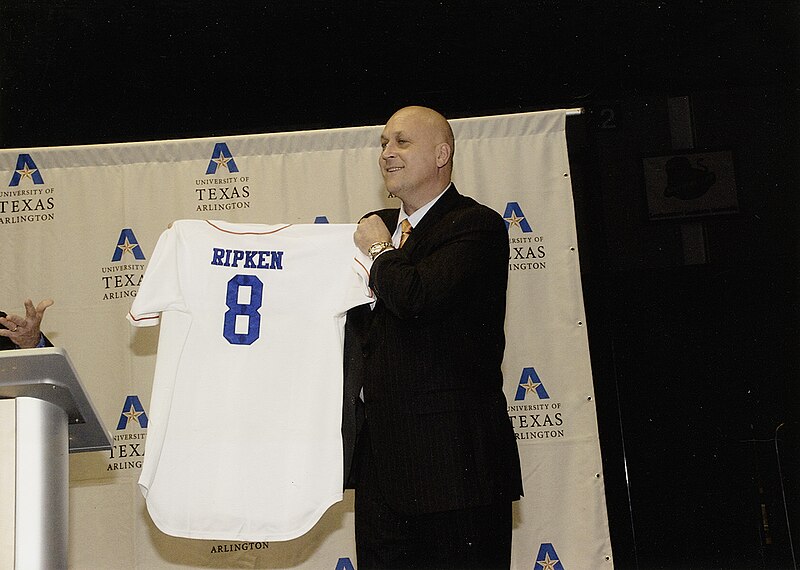 File:Cal Ripken at University of Texas at Arlington (10009625).jpg