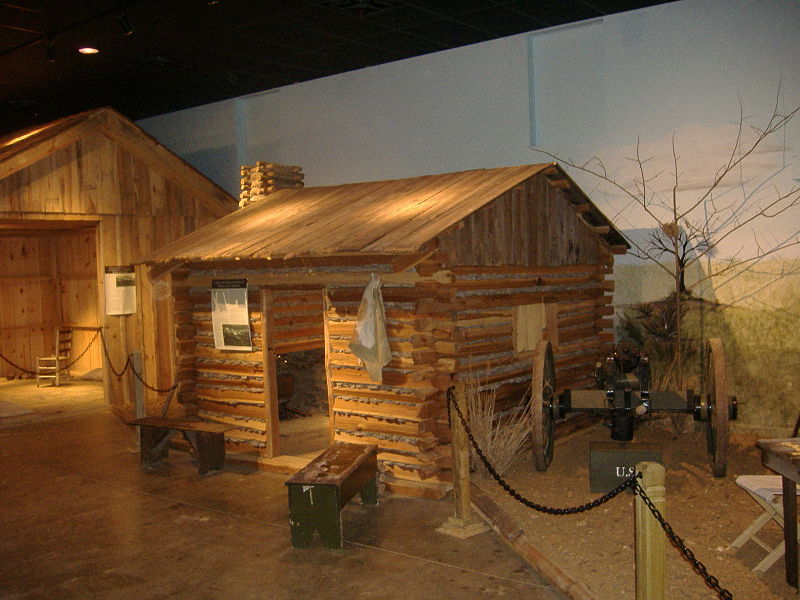 File:Camp Nelson cabin display.JPG