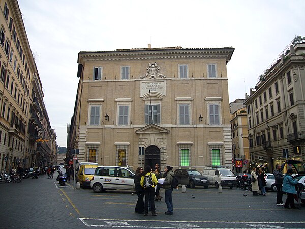 The North facade at Piazza di Spagna by Bernini; behind the Column of the Immaculate Conception. Credit: Lalupa