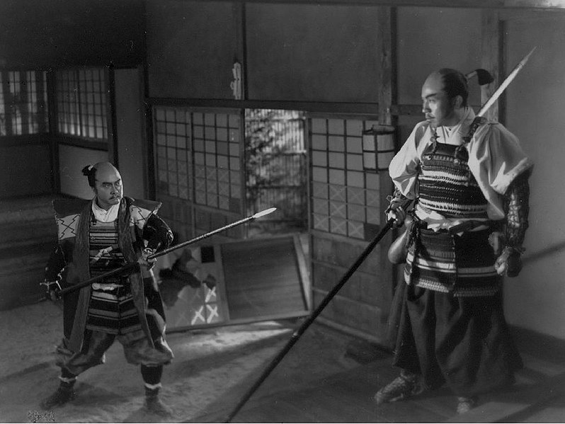 File:Chōjūrō Kawarasaki and Kan'emon Nakamura in Abe ichizoku, 1938.jpg