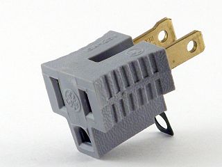 <span class="mw-page-title-main">Three-prong adaptor</span> Type of adapter