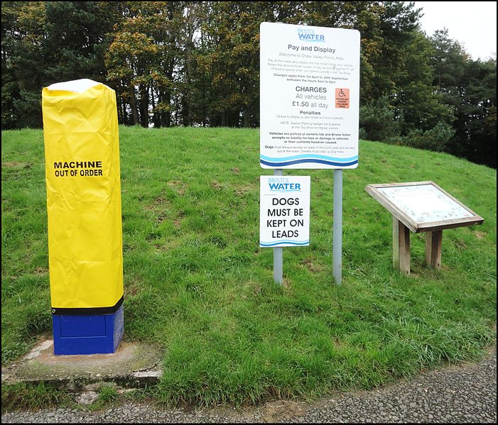 File:Chew Valley Lake ... number 42 in the series, 'Parking fee machine covers of the world'. - Flickr - BazzaDaRambler.jpg