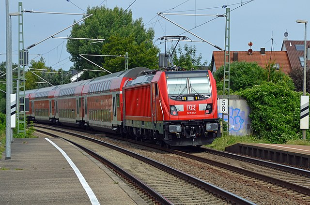 Regional train of the DB from Heidelberg to Stuttgart