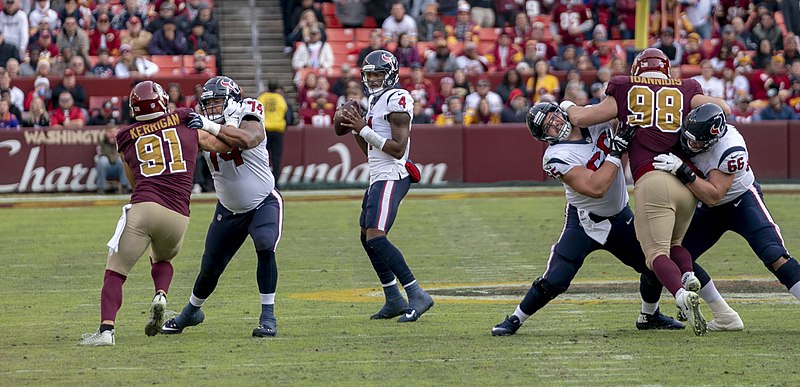 File:Deshaun Watson vs Redskins 2018.jpg