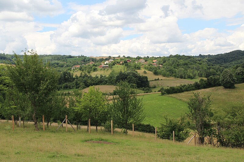 File:Dračić - opština Valjevo - zapadna Srbija - panorama 15.jpg