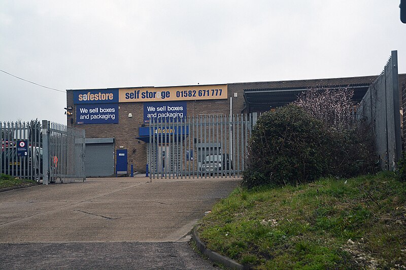 File:Dunstable , Safestore Self Storage - geograph.org.uk - 5733090.jpg