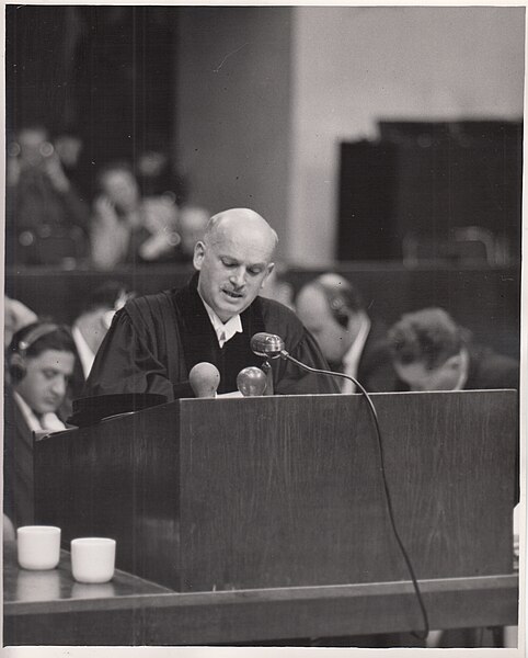 File:Eduard Wahl, Defense Counsel, IG Farben Trial.jpg