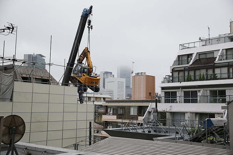 File:Excavator on the sky (37790279842).jpg