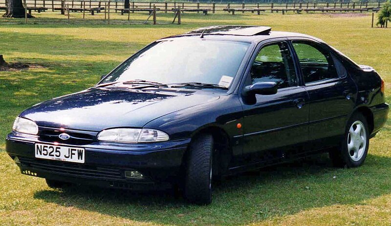 File:Ford Mondeo Si MkI.jpg