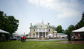 The front of Lornado on July 4, 2015 Fourth of July at Lornado (19480183398).jpg