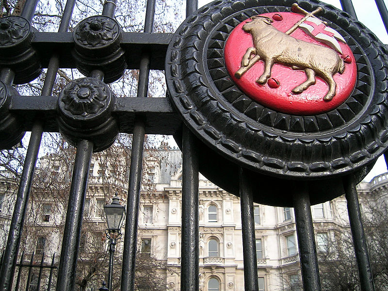 File:Gate of Inner Temple.jpg