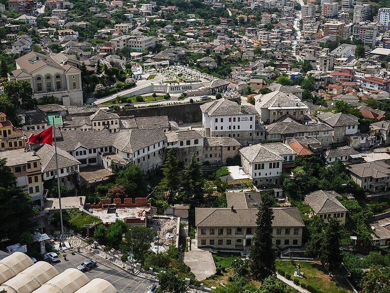 File:Gjirokastra 2016 Alb.jpg