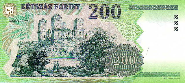The castle of Diósgyőr is on the reverse side of a 200 Hungarian Forint banknote (in circulation between 1998 and 2009)