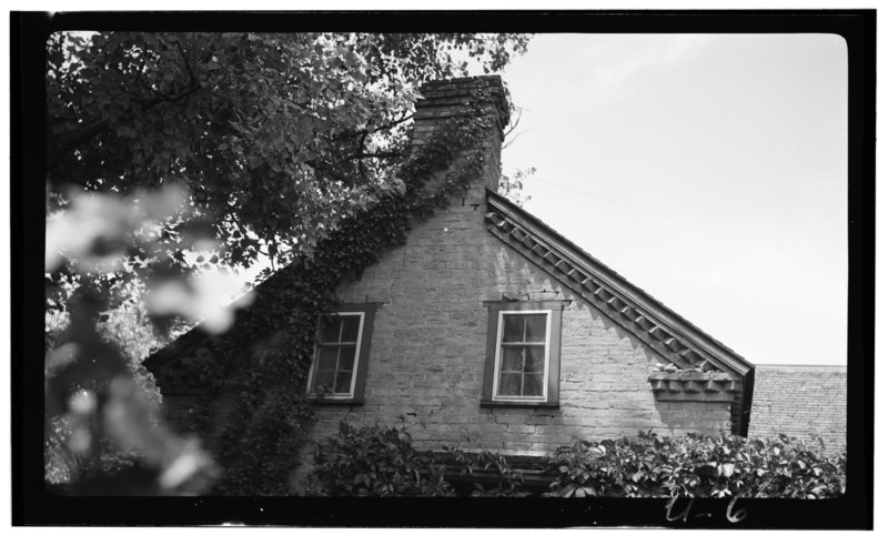 File:Historic American Buildings Survey, Delos H. Smith, Photographer, 1940 DETAIL OF GABLE END. - Mary Bladen House, 200 West Street, Cedar City, Iron County, UT HABS UTAH,11-CEDCI,1-3.tif