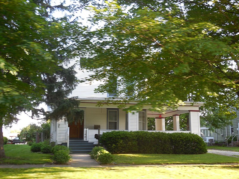 File:House in El Paso Illinois 28.JPG